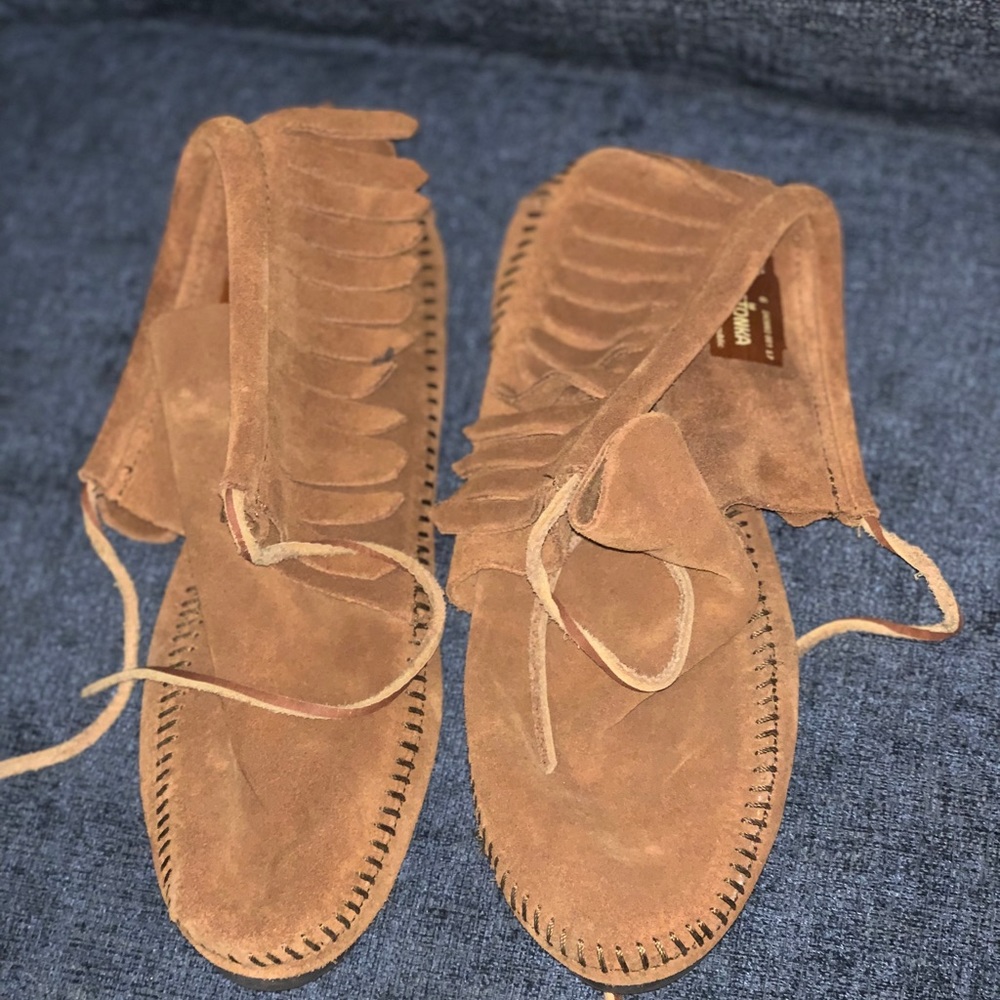 Minnetonka Classic Fringe Hardsole Boot